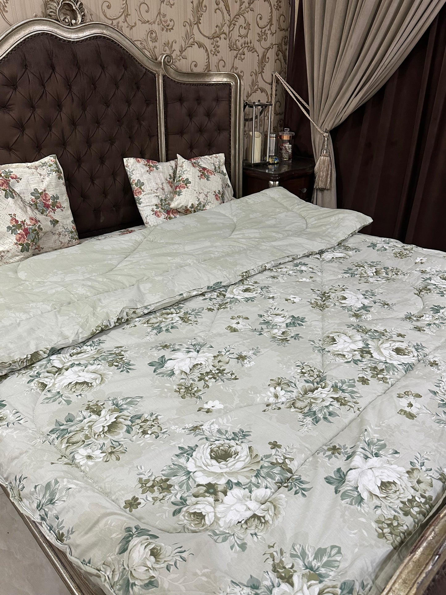 Double sided designed | King sized Comforter