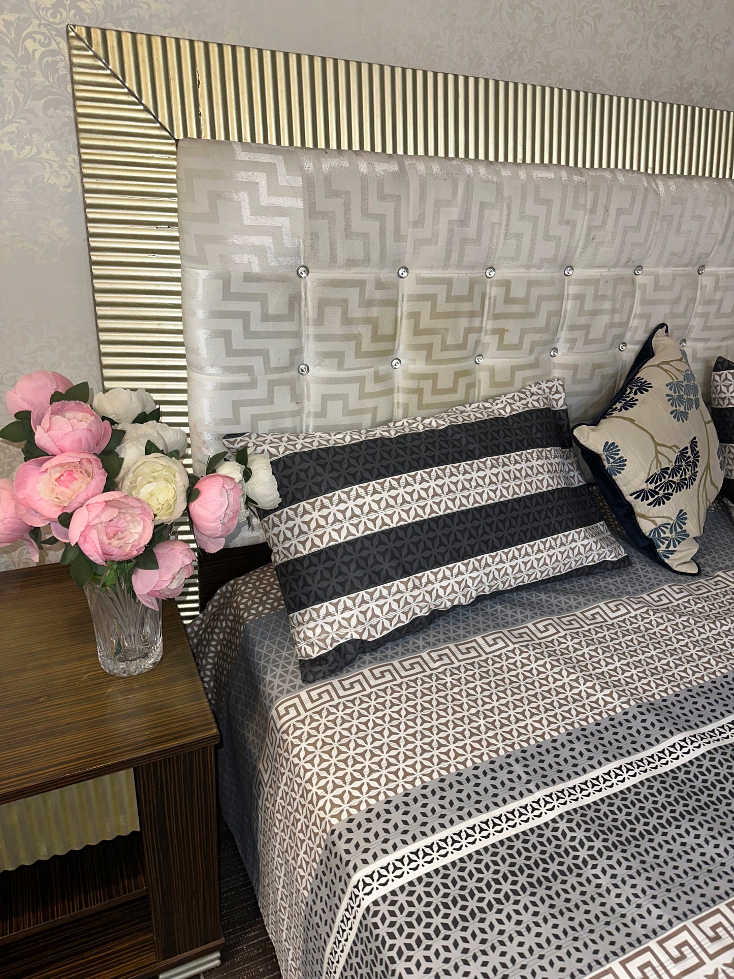 Grey Harmony