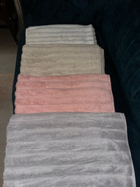 Platinum Collection | Silver Fog Zero Twist Bath sheet